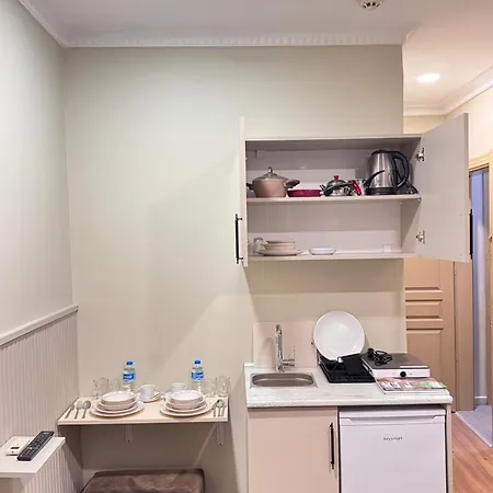 Renova Old Aparthotel 3*